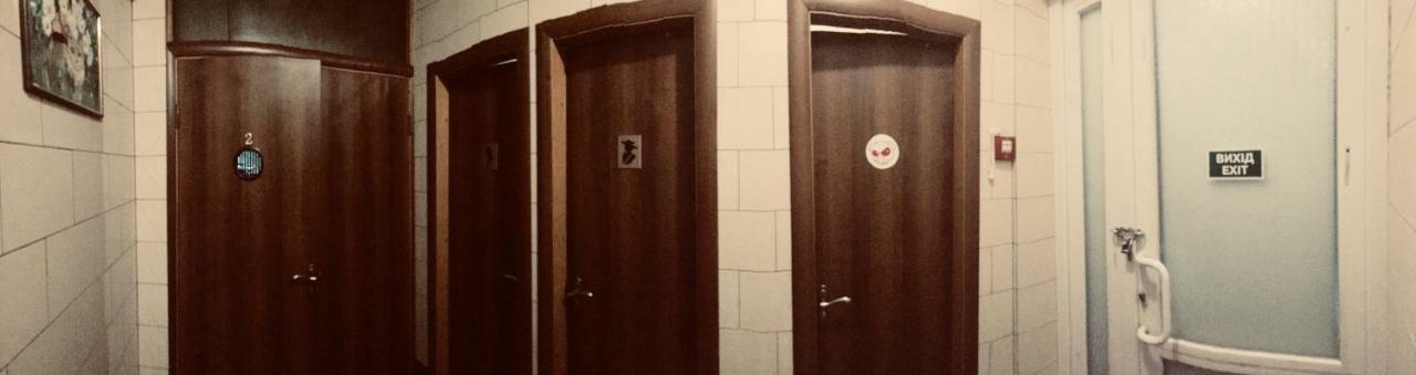 Hostel -Hotel Granat Rivne City ภายนอก รูปภาพ
