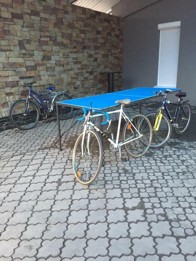 Hostel -Hotel Granat Rivne City ภายนอก รูปภาพ