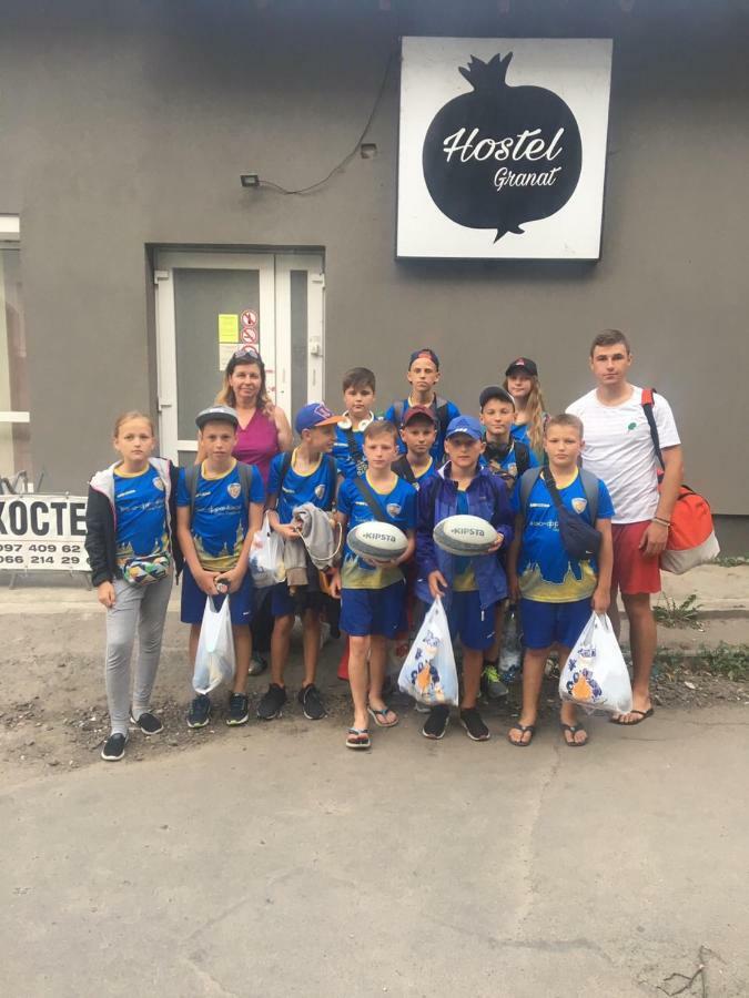 Hostel -Hotel Granat Rivne City ภายนอก รูปภาพ