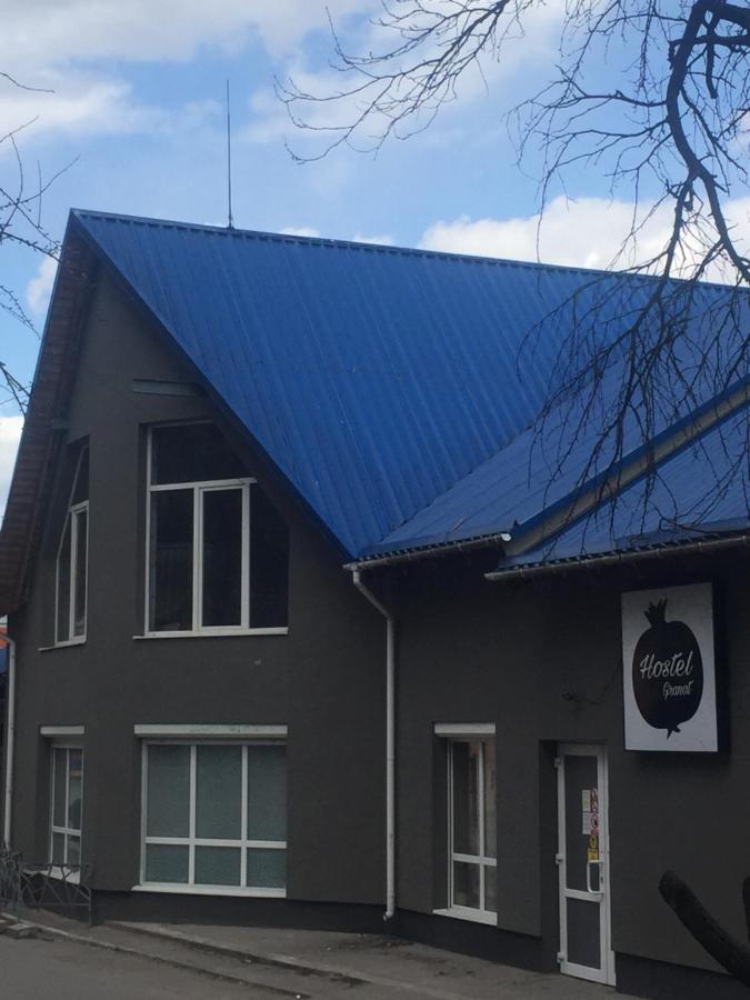 Hostel -Hotel Granat Rivne City ภายนอก รูปภาพ